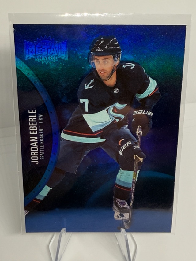 2021-22 SkyBox Metal Universe - Blue Spectrum Jordan Eberle #97 front