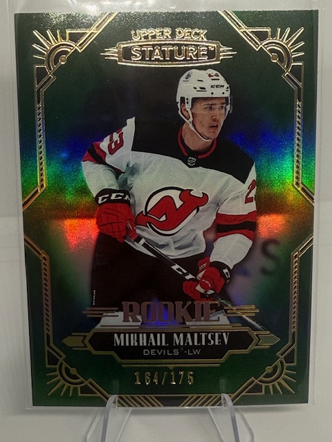 2020-21 Upper Deck Stature - Green Mikhail Maltsev #119 SN175 front