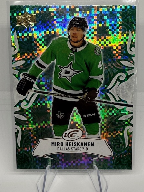 2024-25 Upper Deck Ice - Emerald Green Miro Heiskanen #86 front
