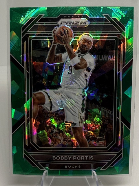 2022-23 Panini Prizm - Prizms Green Ice Bobby Portis #105 front