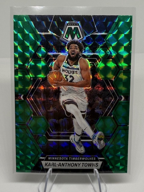 2022-23 Panini Mosaic - Green Karl-Anthony Towns #115 front