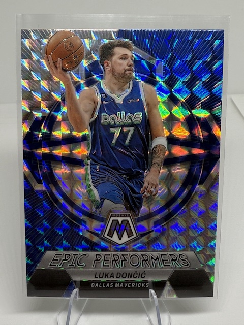 2022-23 Panini Mosaic - Epic Performers Mosaic Luka Doncic #7 front
