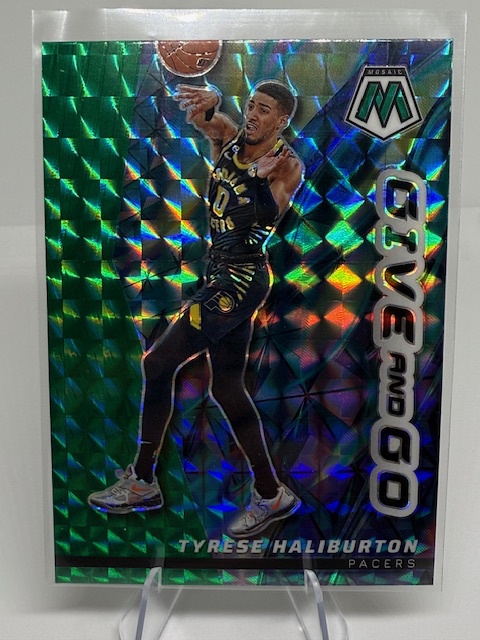 2022-23 Panini Mosaic - Give and Go Mosaic Green Tyrese Haliburton #13 front
