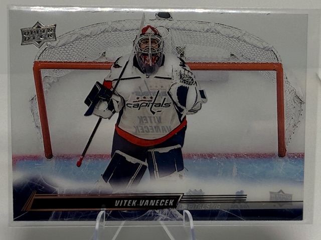 2022-23 Upper Deck - Clear Cut Vitek Vanecek #192 front