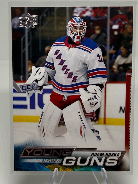 2022-23 Upper Deck Adam Huska #492 RC front